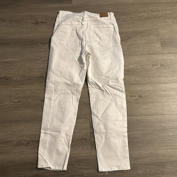 American Eagle mom style white jeans with rips - Picture 2 of 2
